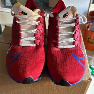 Nike gym Red and Blue air Zoom Pegasus Sneakers size 10.5 men’s